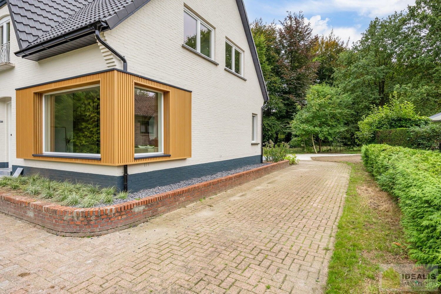 PRACHTIG GELEGEN EN INSTAPKLARE VILLA IN NIEUWBOUWSTAAT! foto 4