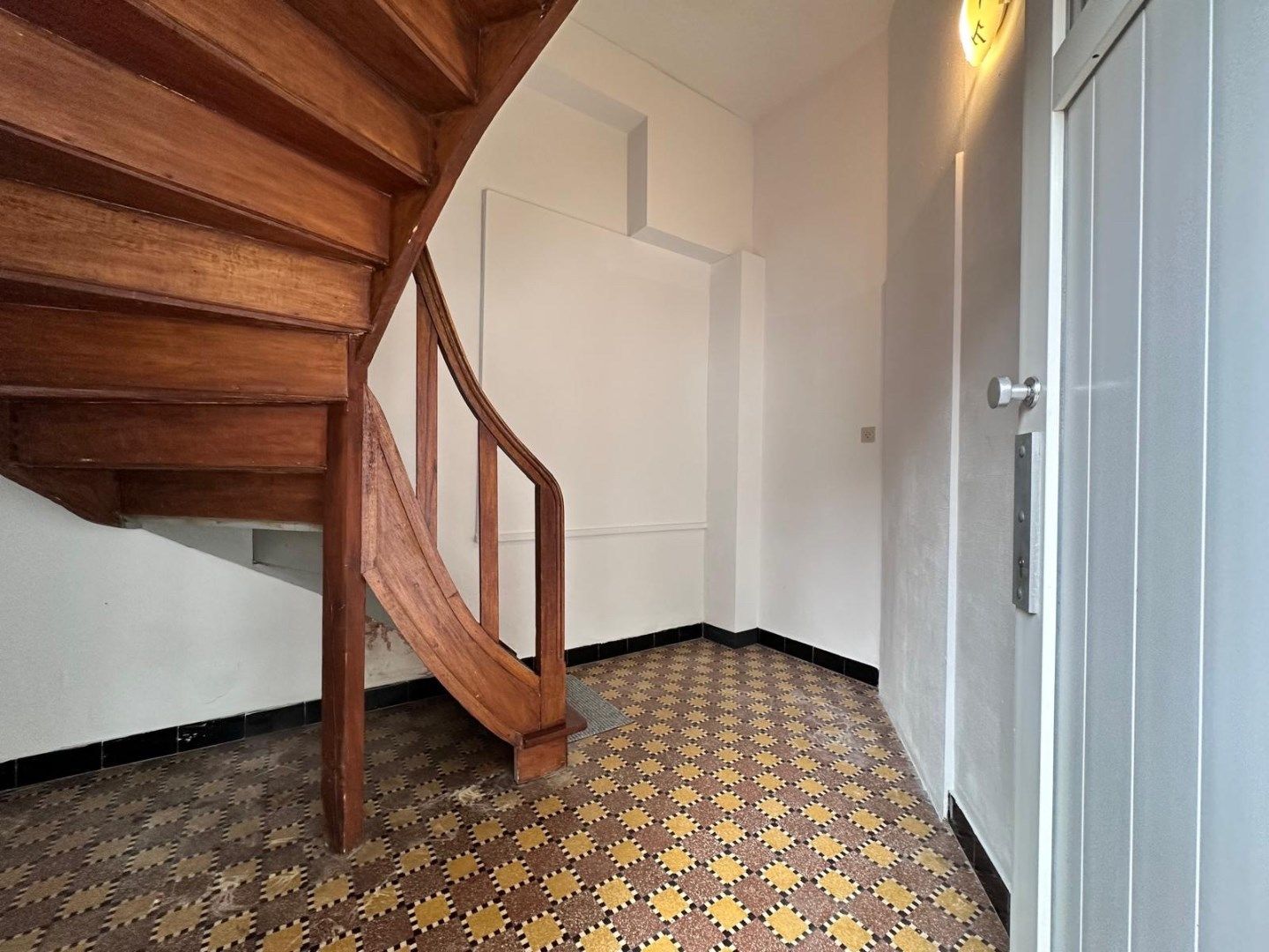 Goed onderhouden appartement met 2 slaapkamer te Tongeren foto 4