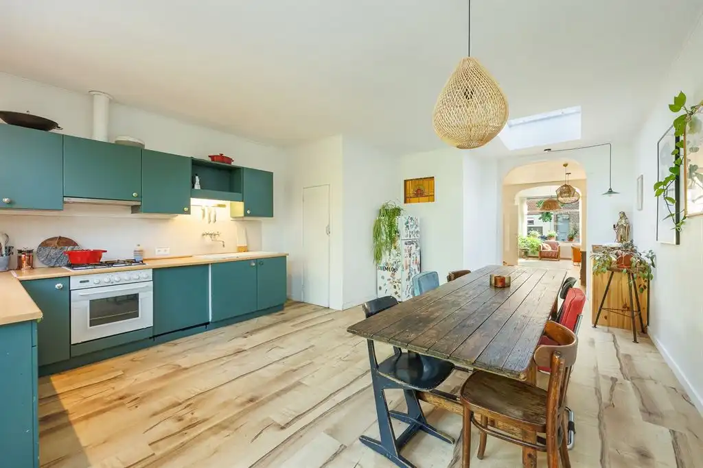 Charmante woning met prachtige tuin foto 5