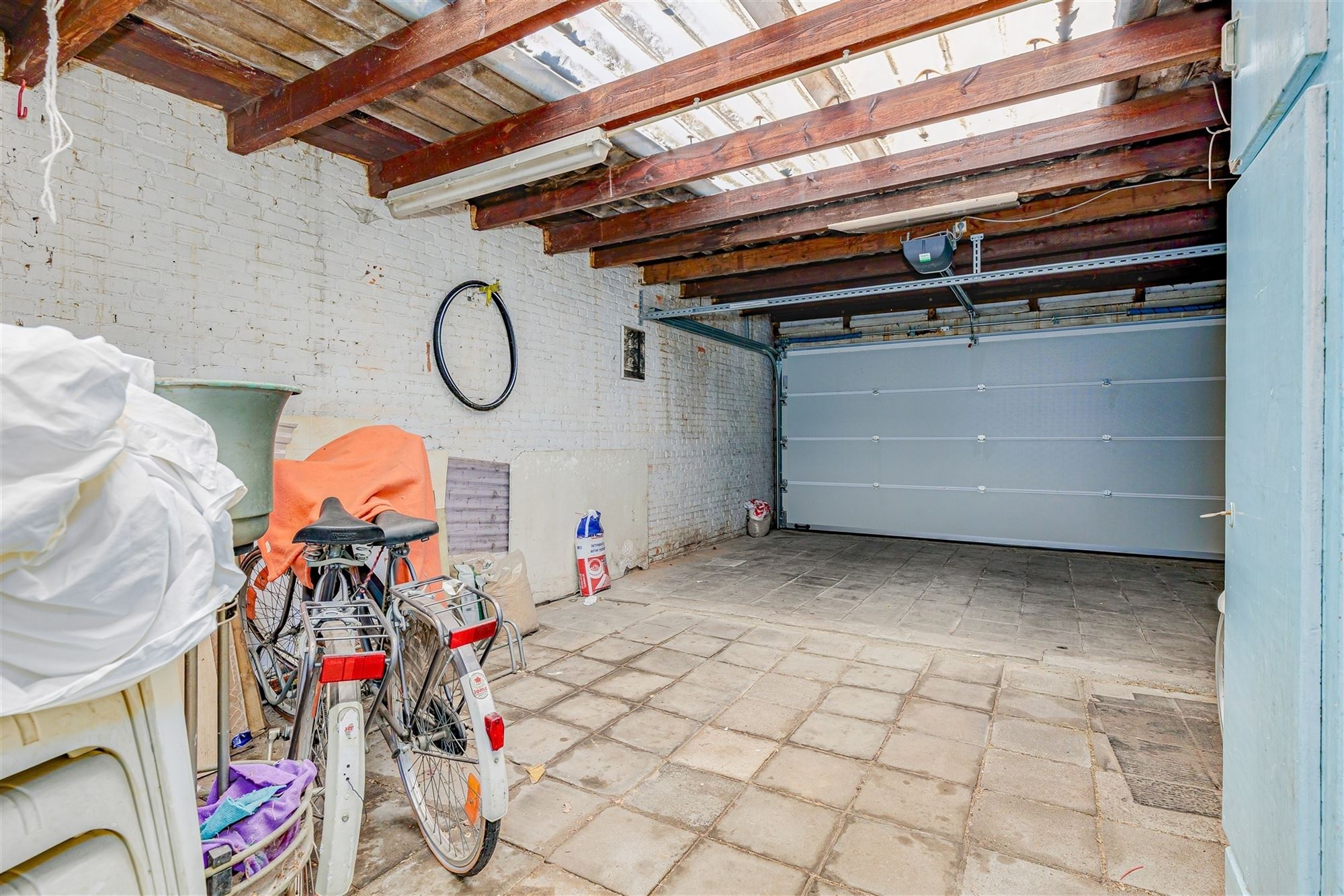 Woning met naastgelegen bouwgrond foto 6