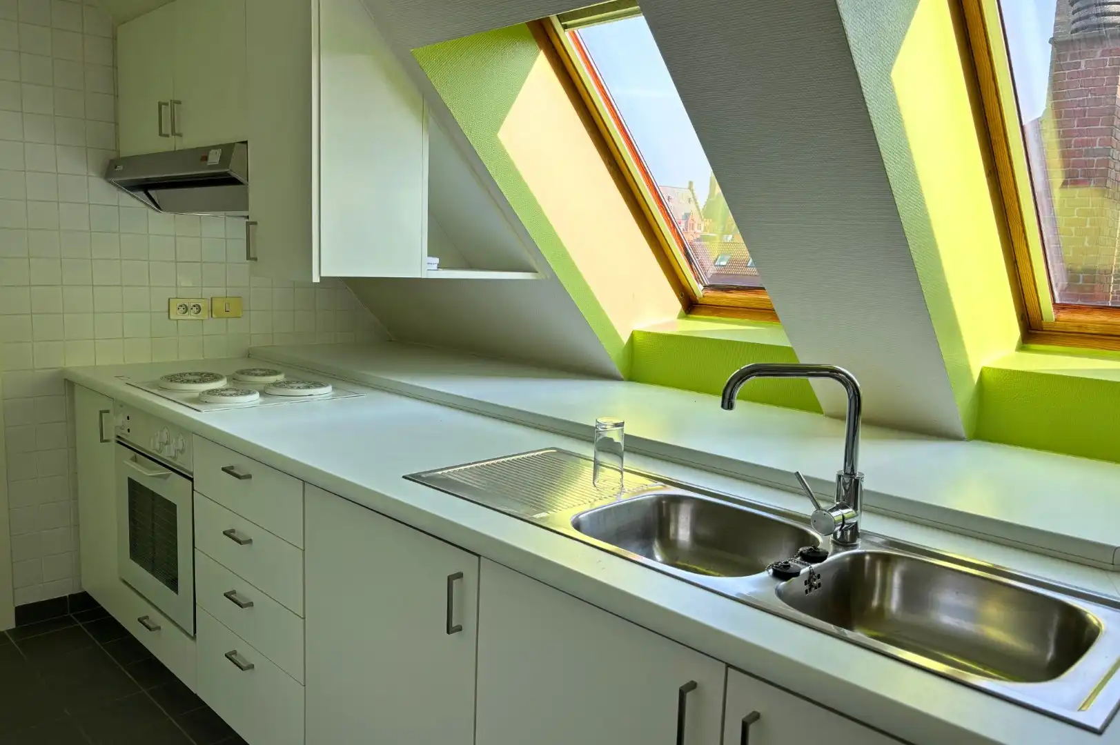 Ruim appartement met 1 slaapkamer te Brugge foto 6