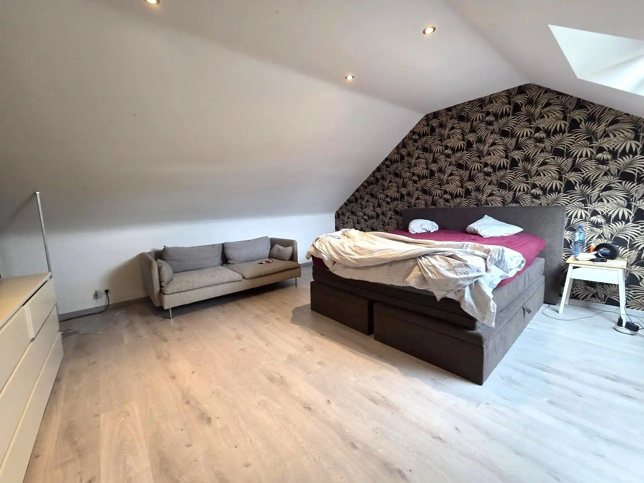 Woning met ruime garage. foto 11