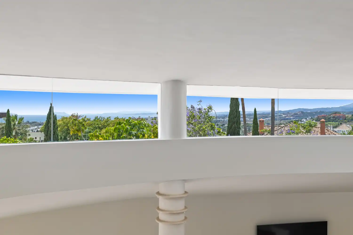 Riante villa bij het prachtige Los Flamingos te Benahavís, Spanje foto 48