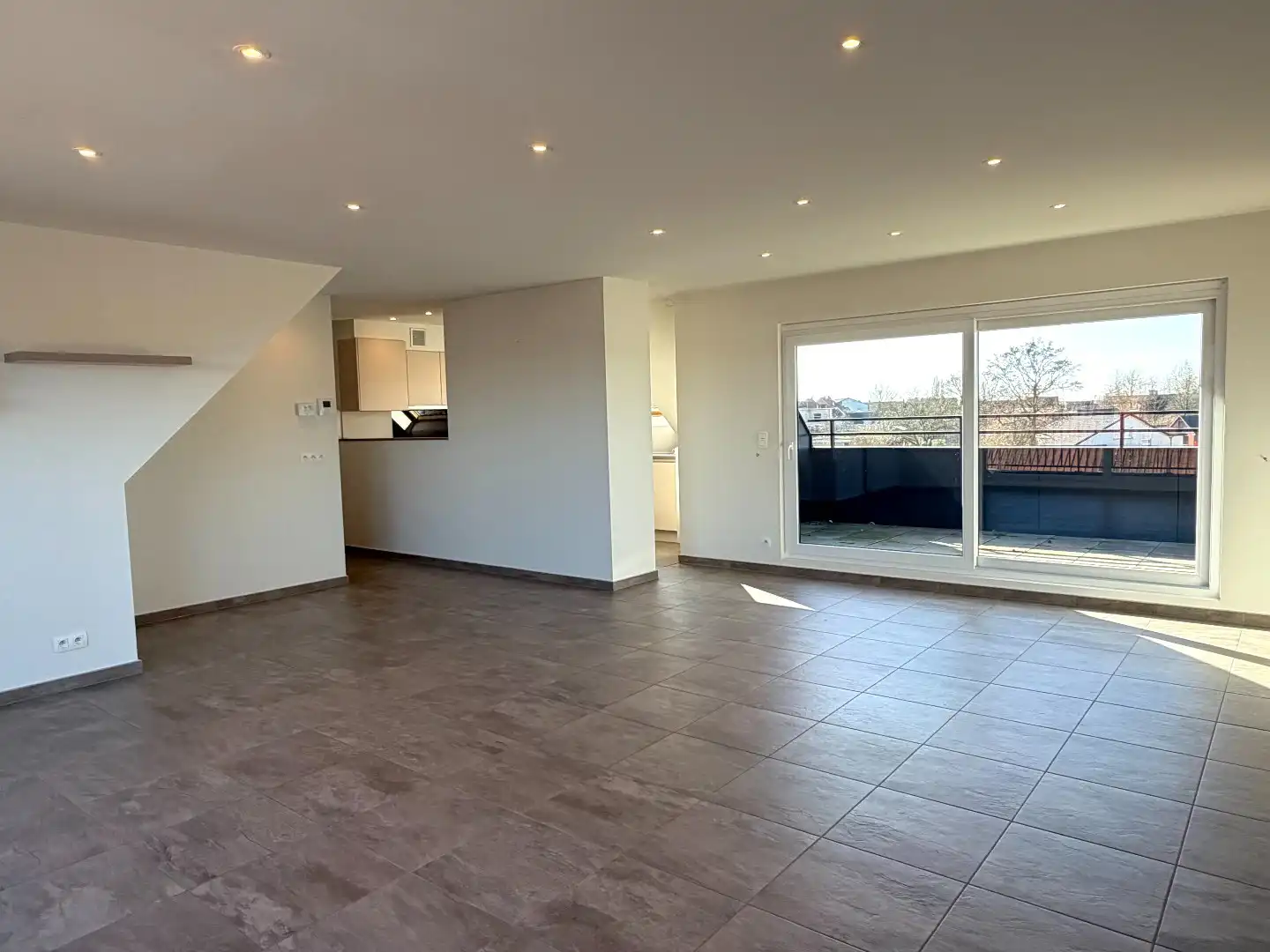 Dakappartement met 2 slaapkamers, 2 terrassen, garage én staanplaats! foto 7