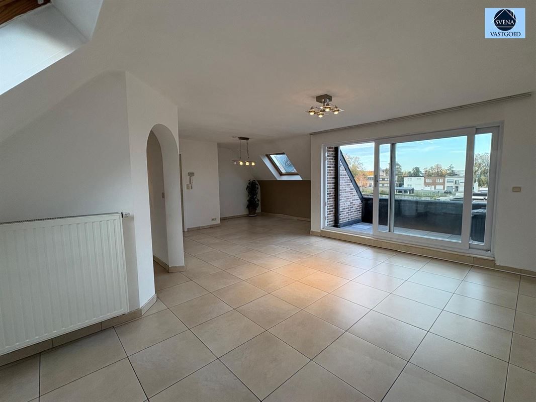 MODERN APPARTEMENT IN CENTRUM VAN NINOVE foto 2