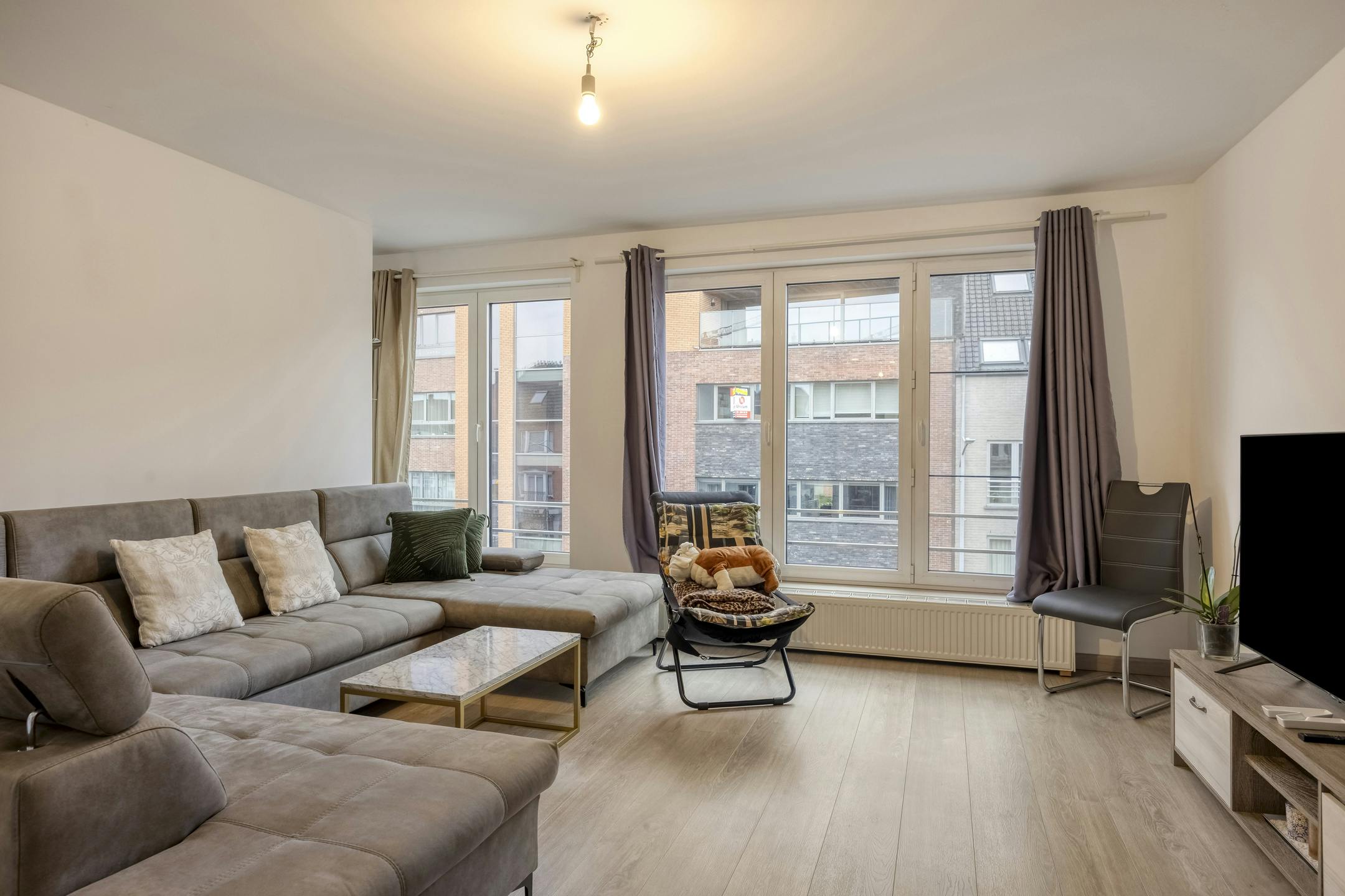 Opbrengsteigendom te koop in centrum van Eeklo foto 18