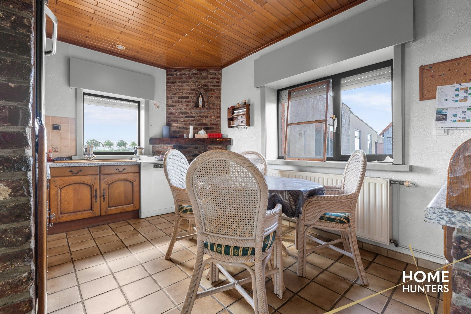 Woning met loods en grote tuin op landelijke toplocatie in Heuvelland foto 8