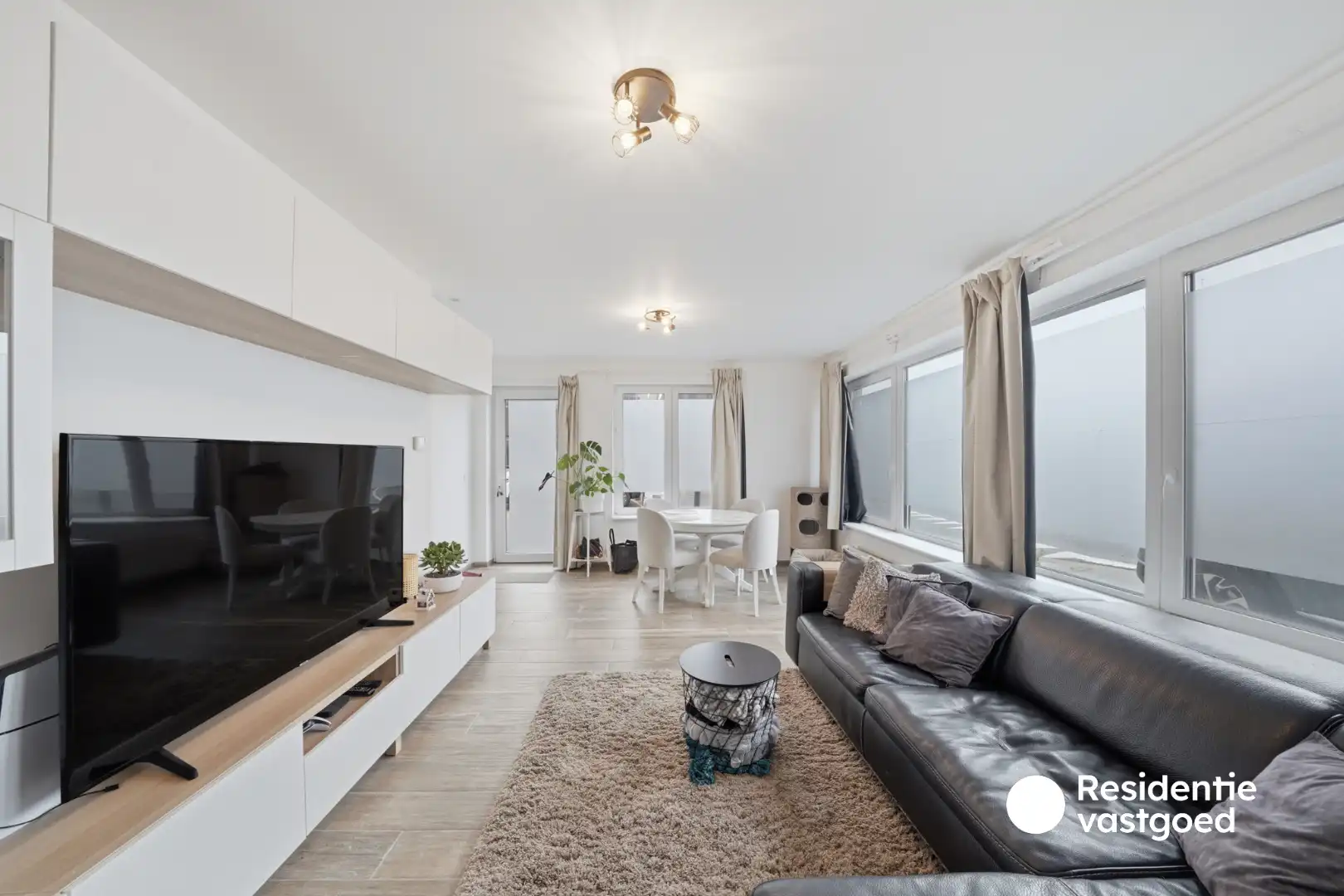 Gerenoveerd gelijkvloers appartement met 3 slaapkamers en EPC A in Westkerke! foto 4