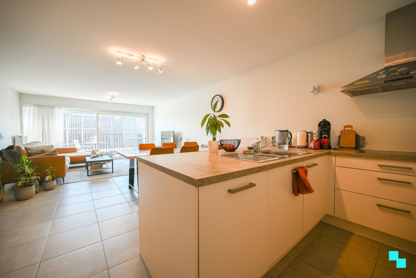 Ruim appartement met 2 slaapkamers in Waregem foto 5