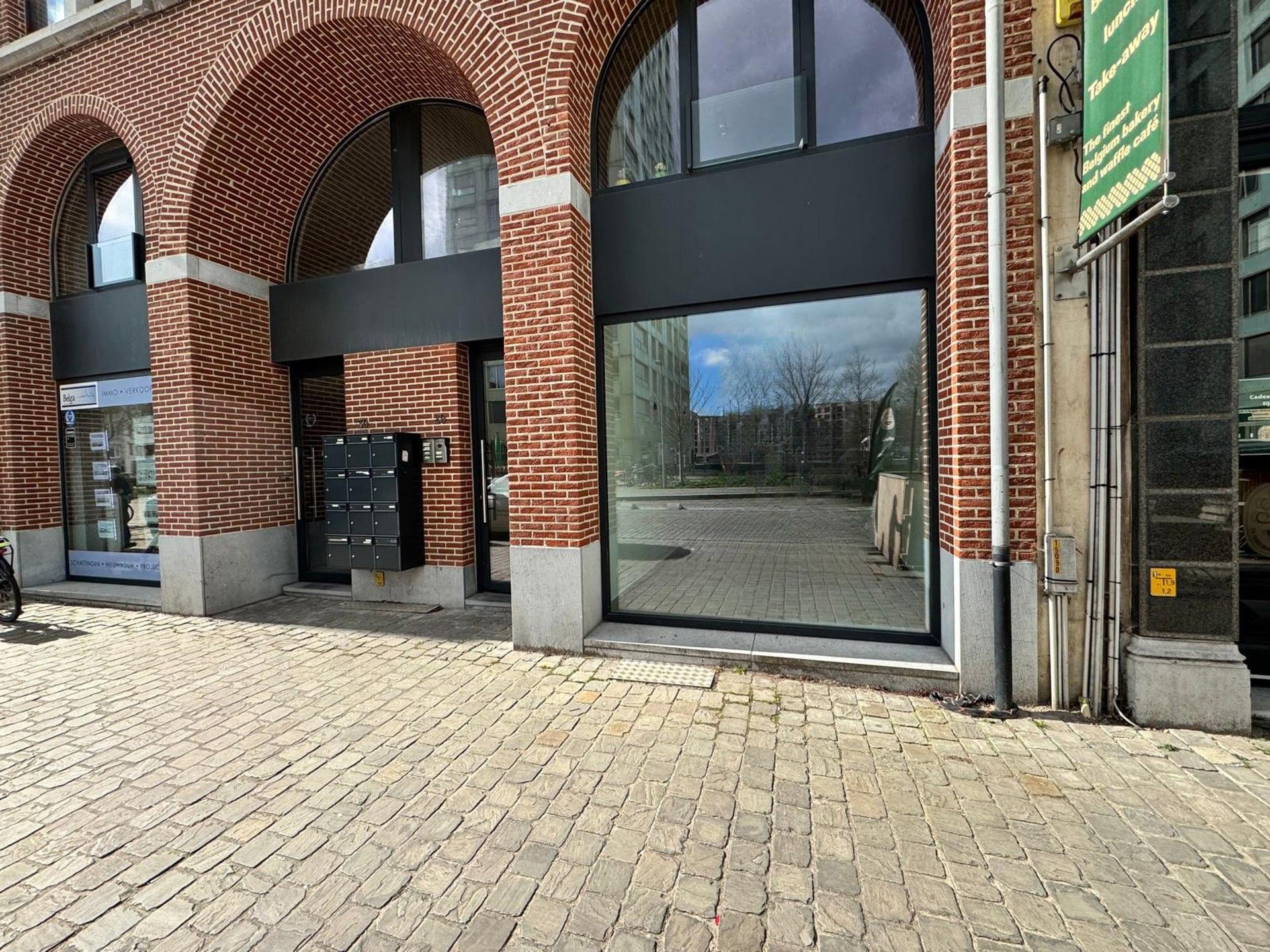 Kantoorruimte te huur op 't Eilandje foto {{pictureIndex}}