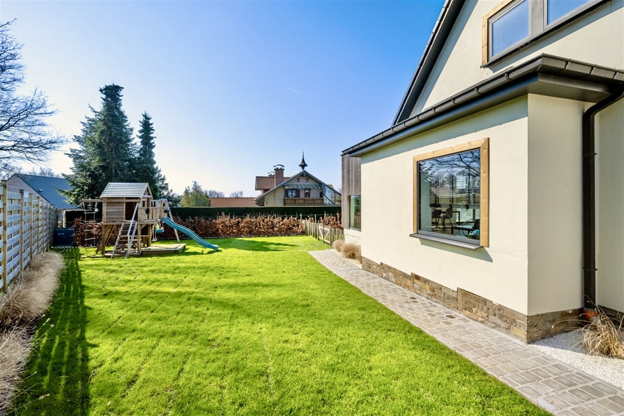 Schitterende villa met 3 slpks, tuin en garage foto 30