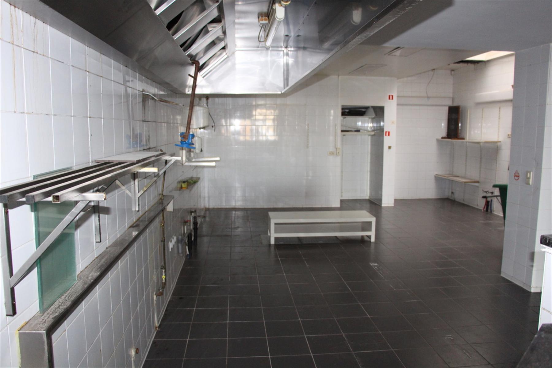 Handelspand met gezinswoning op toekomstige toplocatie foto 16