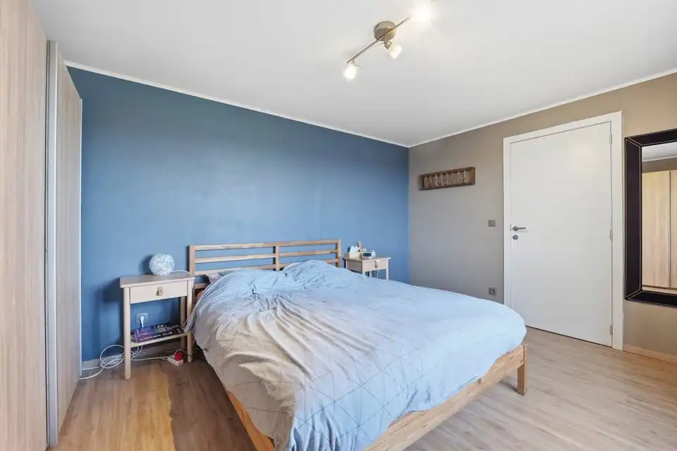 KNAP GERENOVEERDE GEZINSWONING MET 3 SLKS, TUIN EN CARPORT IN JEUK foto 22