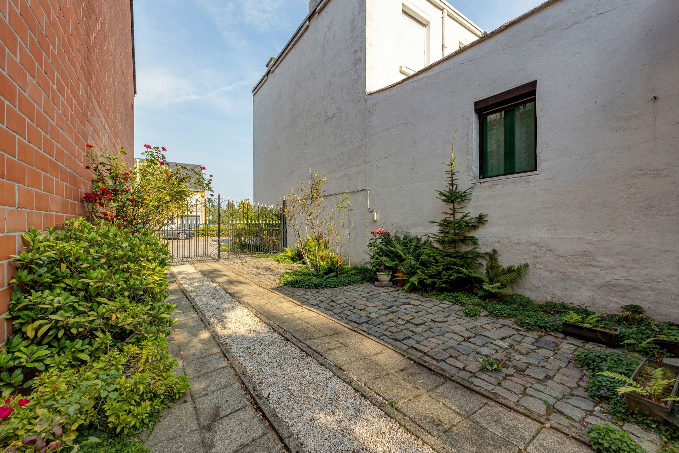 goed gelegen te renoveren woning met tuin en 2 garages + aanpalende bouwgrond (175m²) foto 25