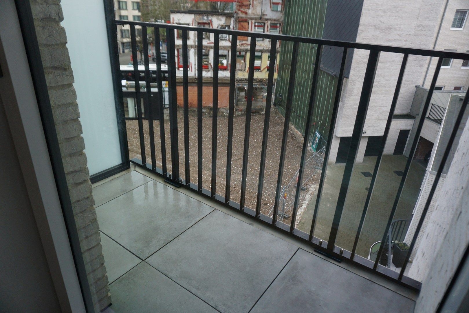 NIEUWBOUWAPPARTEMENT MET 2 SLAAPKAMERS EN AUTOSTAANPLAATS NABIJ PETIT PARIS foto 15