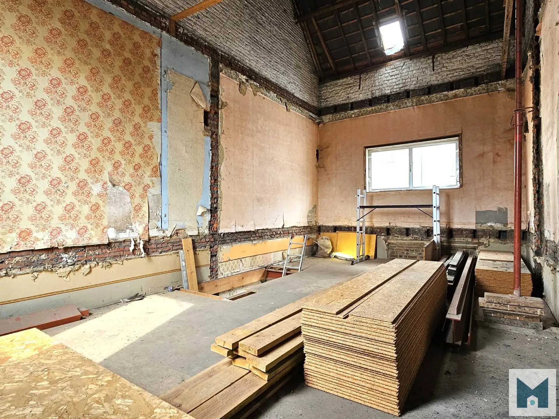 Renovatieproject met veel potentieel te Aalst! foto 11