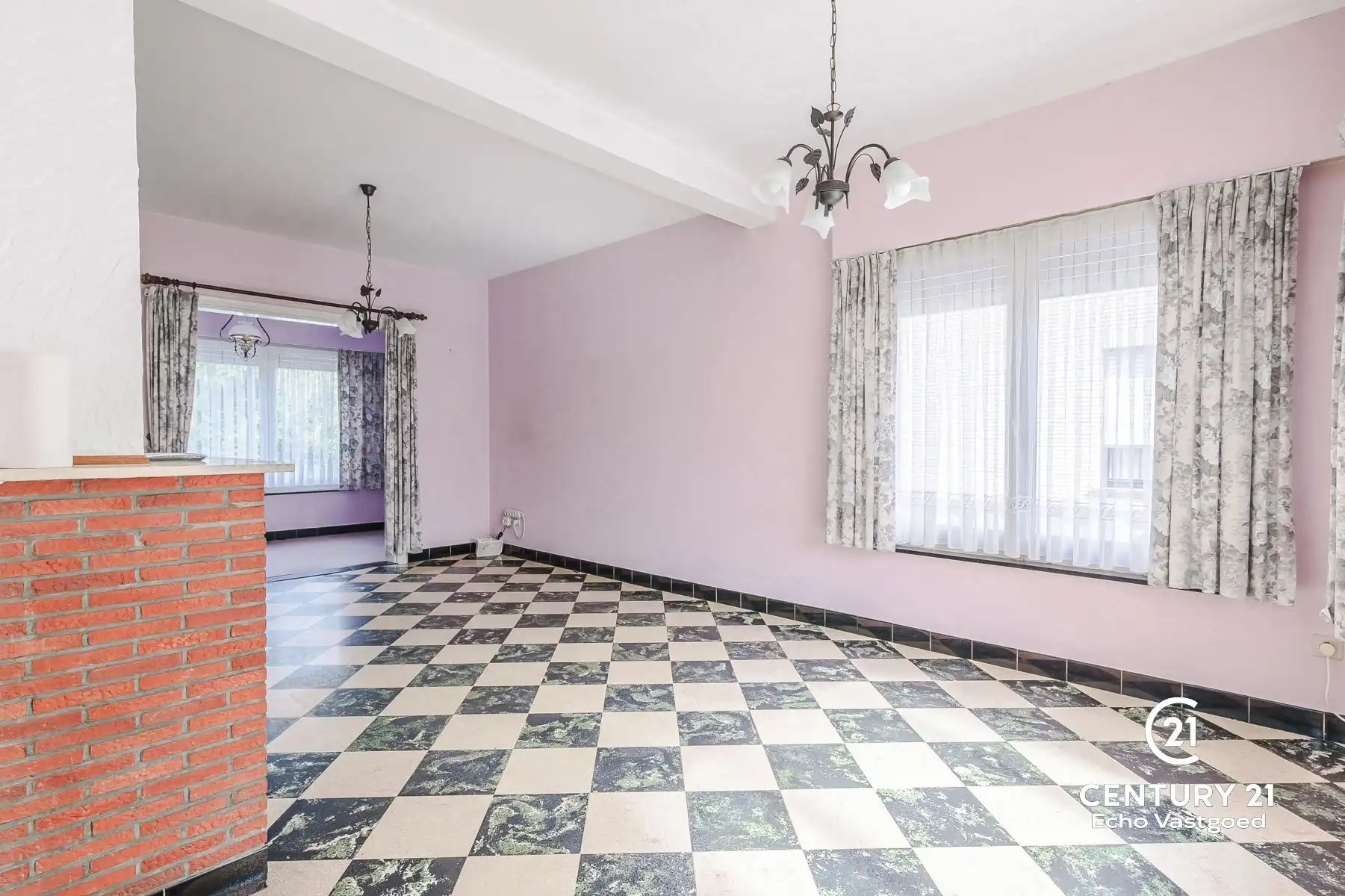 Te renoveren halfopen woonst met veel potentie op topligging foto 11
