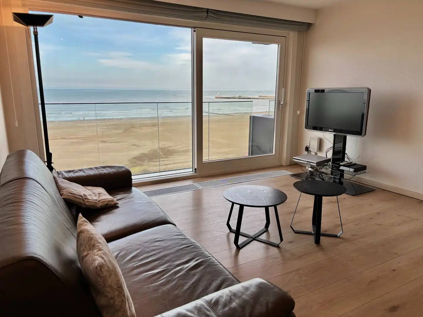 Verzorgd appartement op de zeedijk van Nieuwpoort-bad foto 5