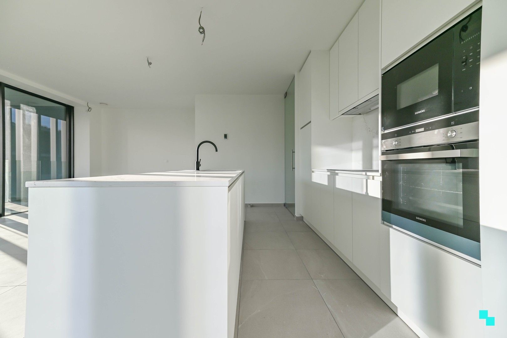 Hoekappartement in blok VI van residentie Blauwpoorte foto 8