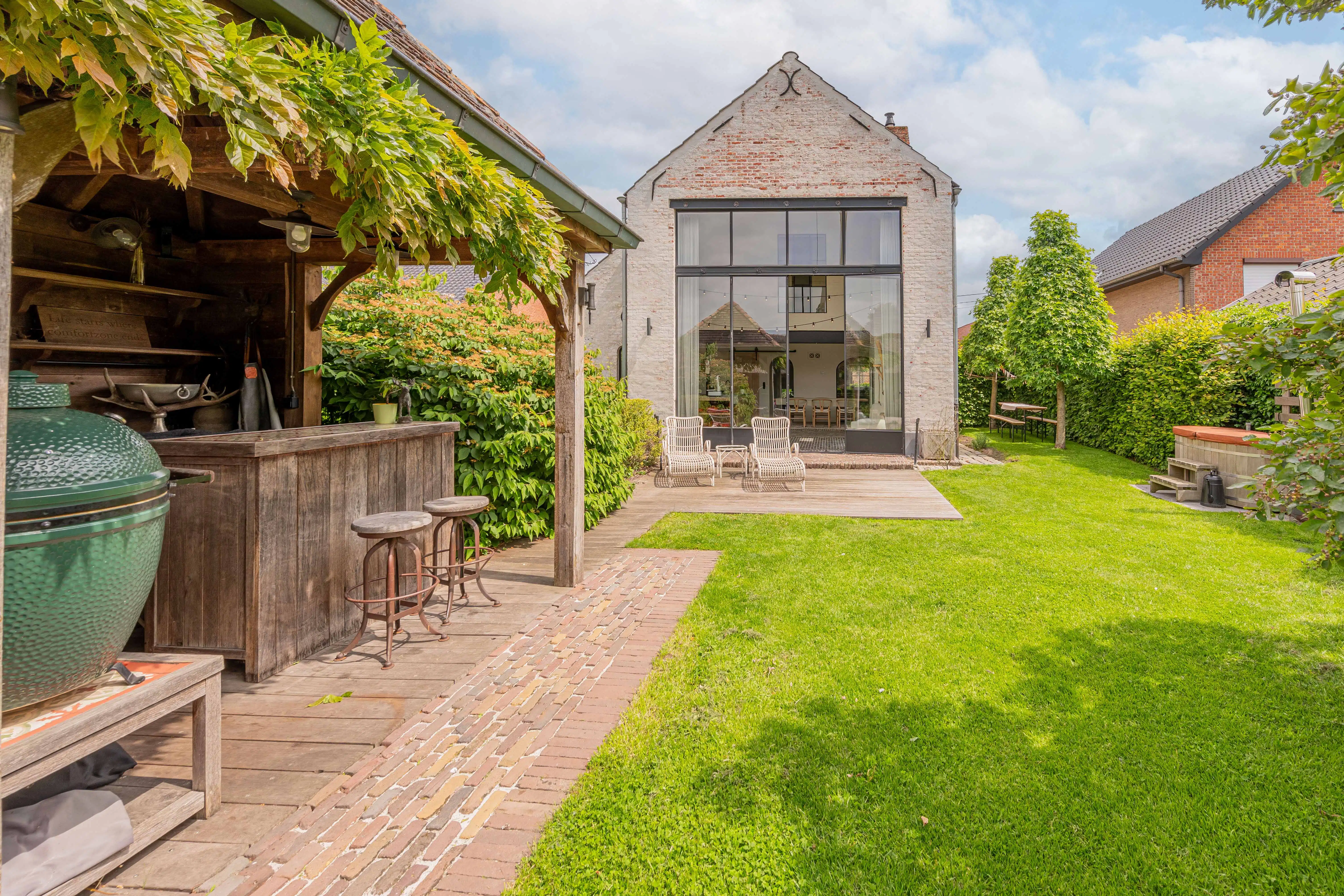 Exclusieve high-end gezinswoning prachtige tuin foto 6