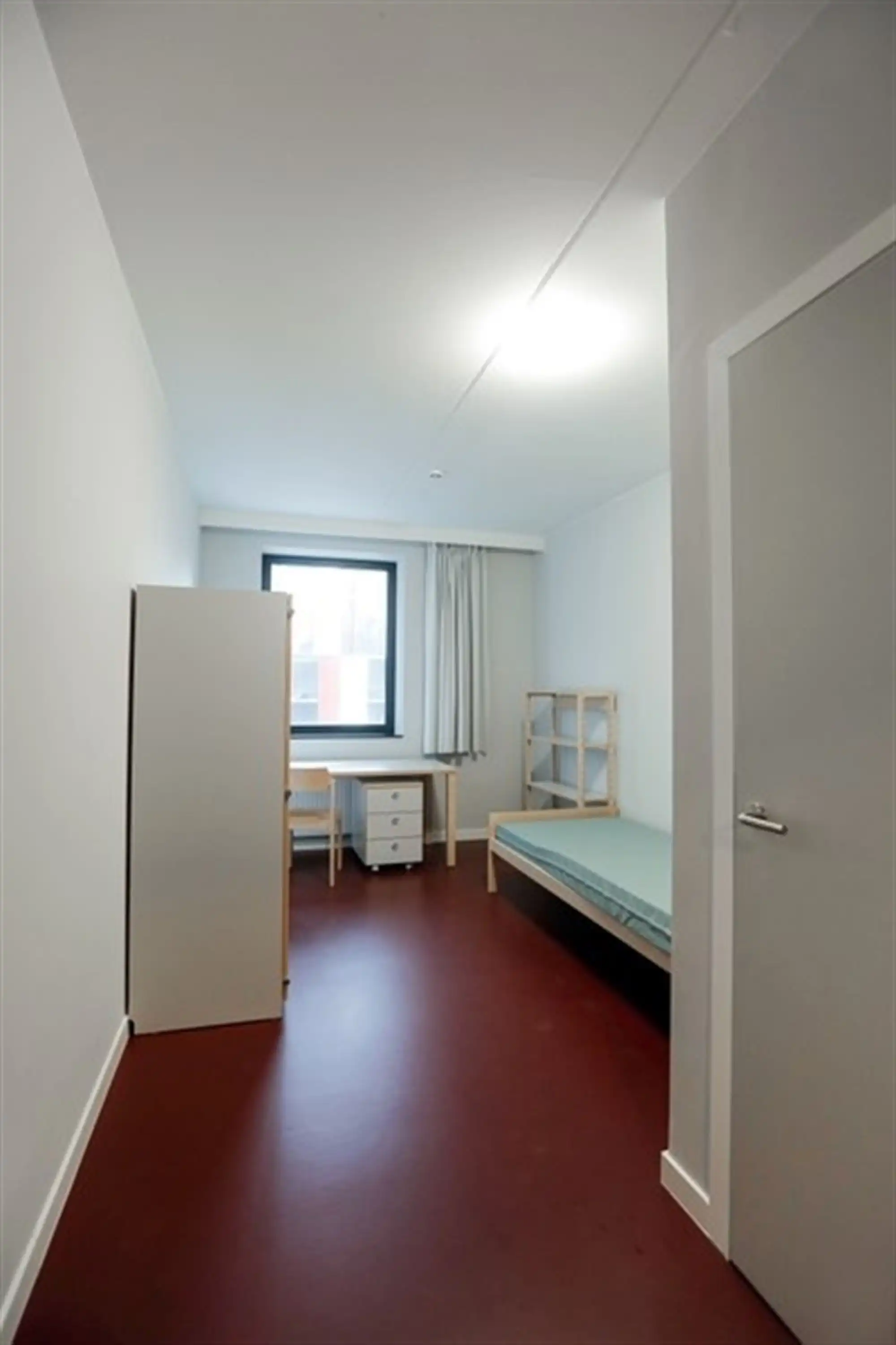 studentenkamer residentie Waterview aan de Vaartkom. foto {{pictureIndex}}