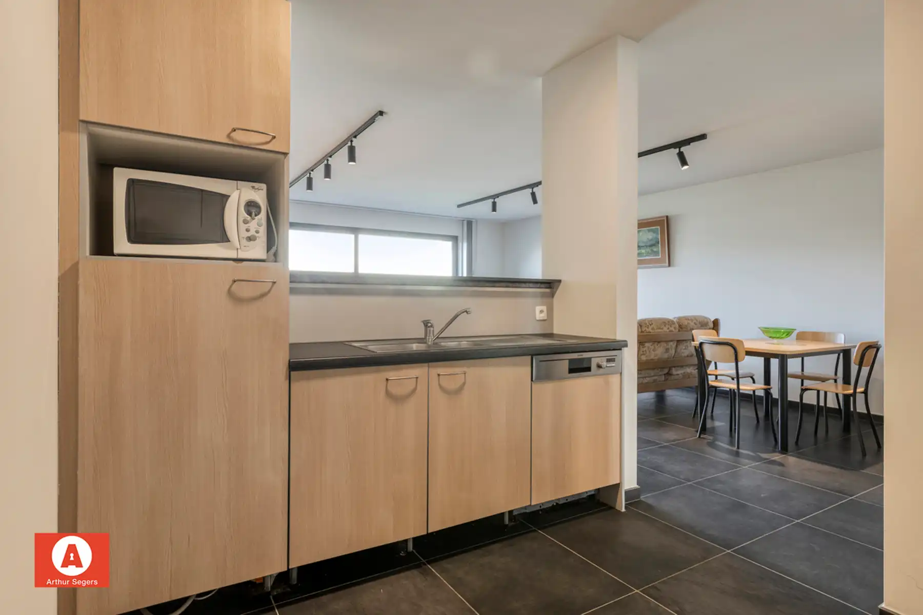 Energiezuinig gelijkvloers appartement met garage foto 9