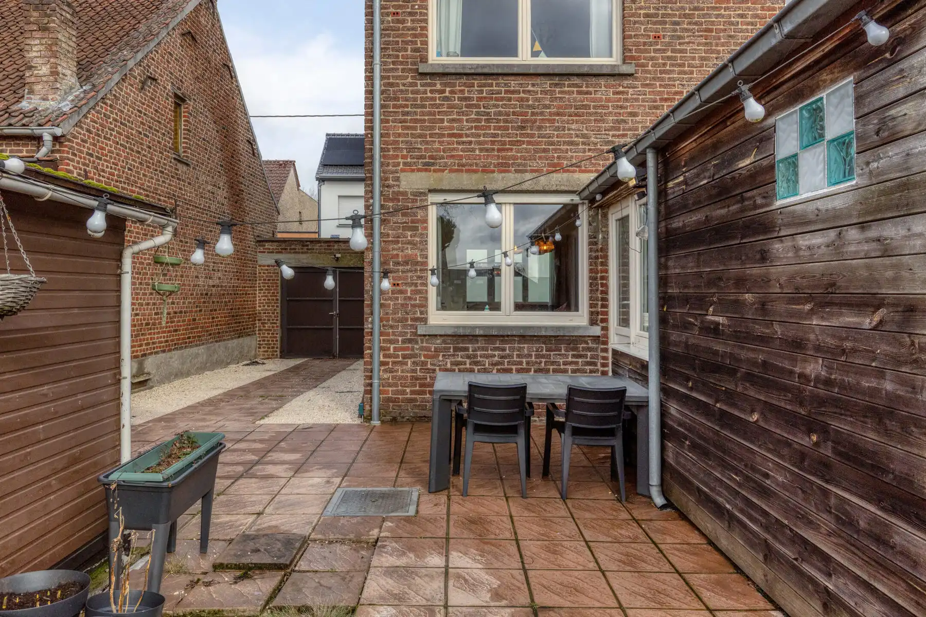 Instapklare woning met 3 slaapkamers en ruime tuin foto 20