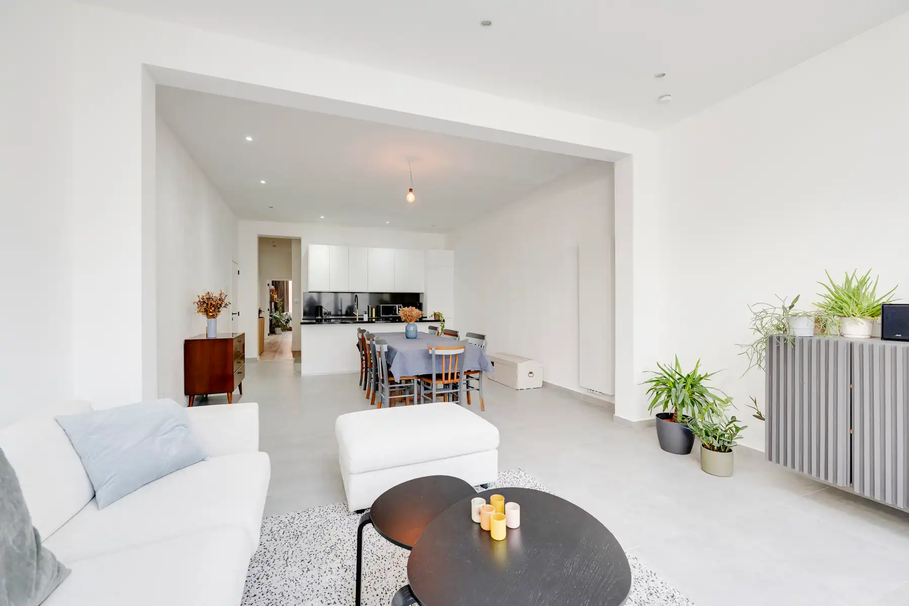 Instapklaar gelijkvloers appartement met grote buitenruimte foto 3