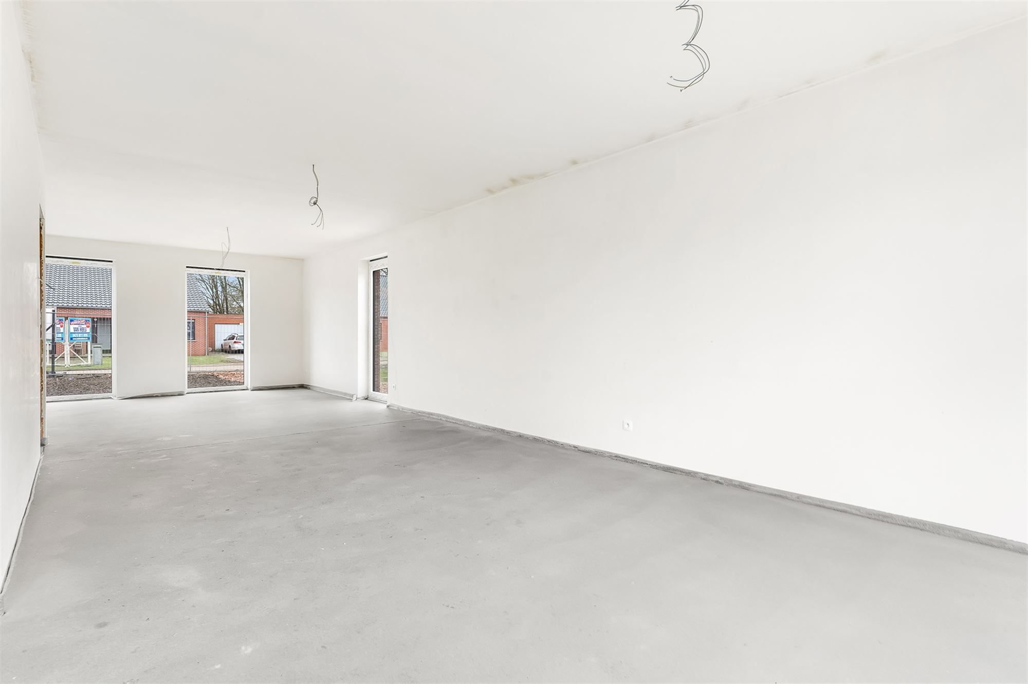 VOLLEDIG AFGEWERKTE NIEUWBOUWWONING IN DOODLOPENDE STRAAT foto 10