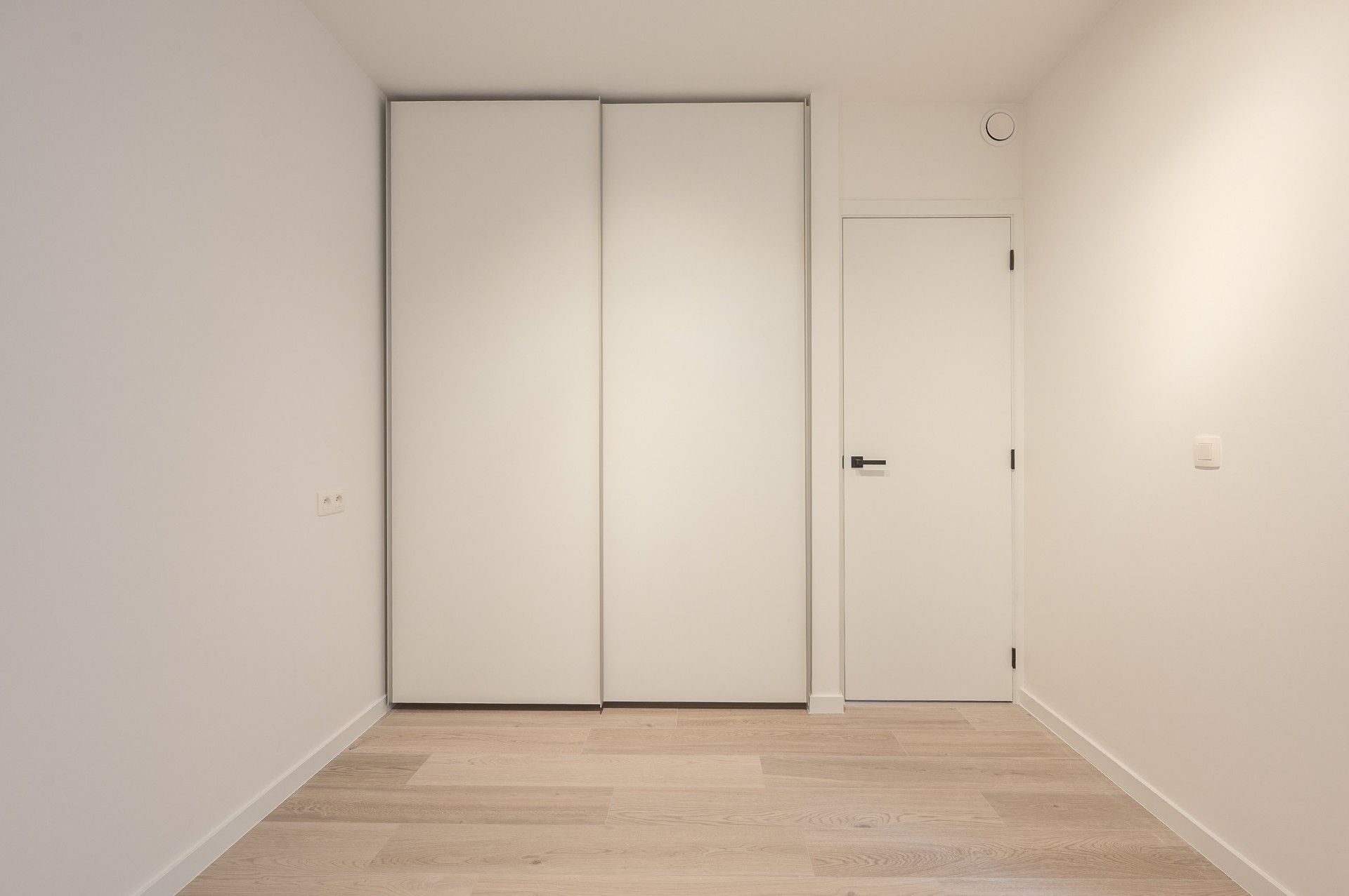 Ongemeubeld: nieuwbouw appartement met zijdelings zeezicht! foto 9