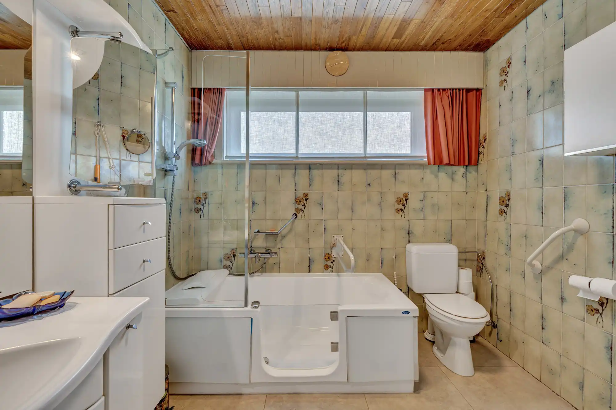 Bungalow met drie slaapkamers in Denderhoutem foto 19