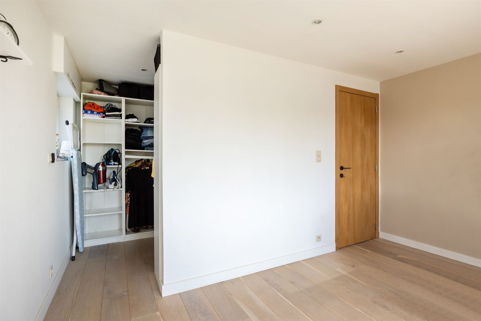 Woning met drie slaapkamers in een rustige omgeving foto 13