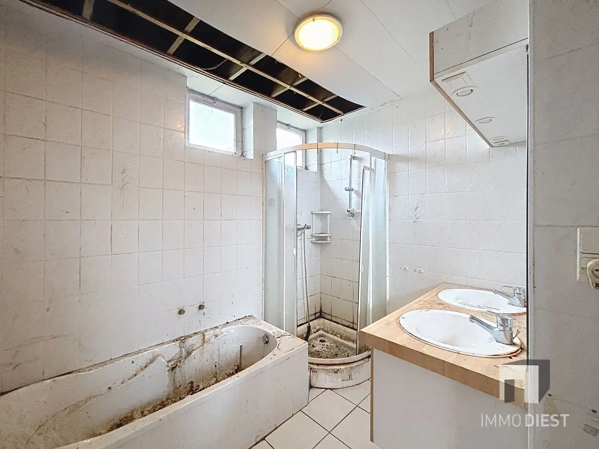 Totaal te renoveren woning of afbraak en heropbouw op 15a 88ca. foto 18