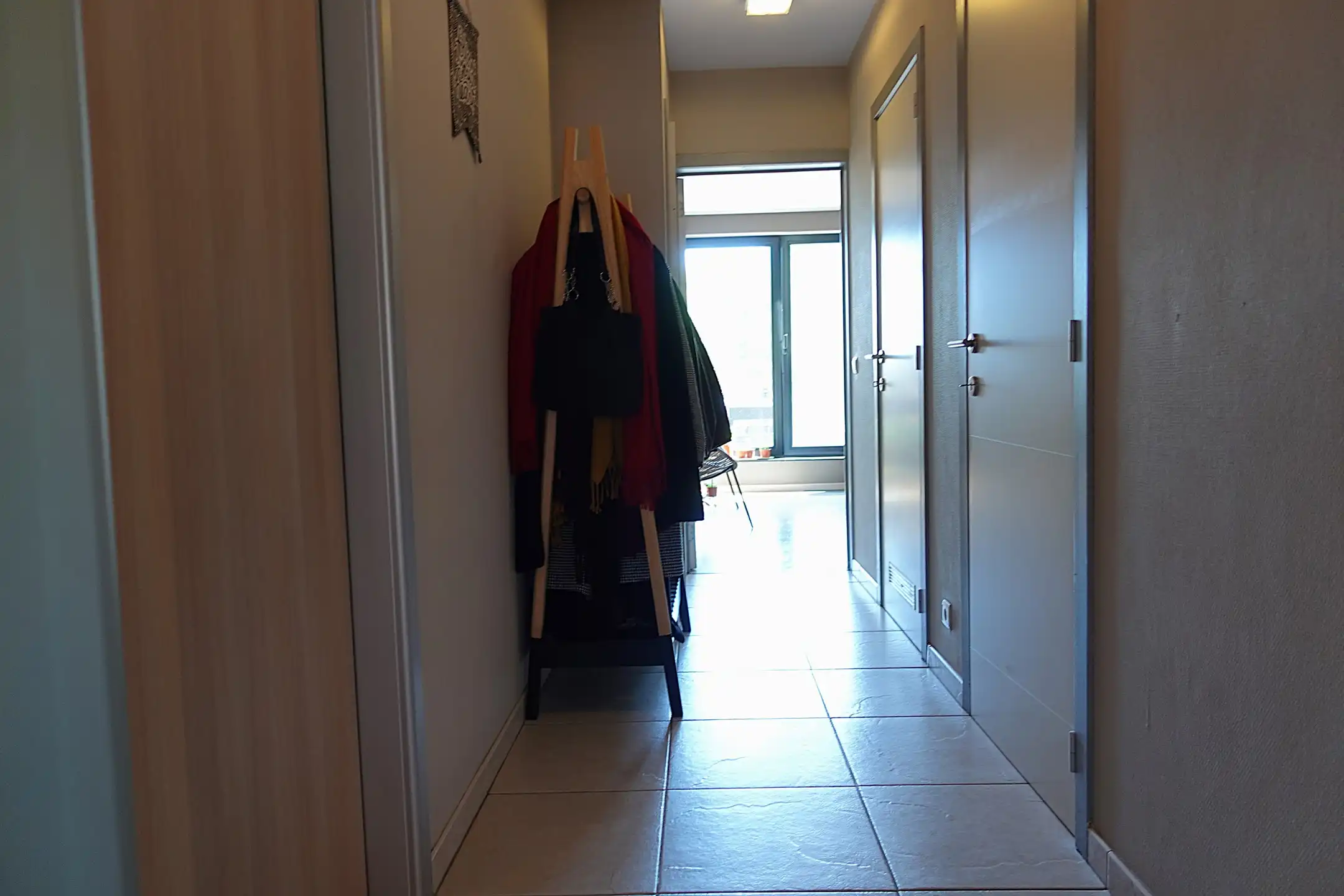 Instapklaar 1- slpk app met ruim terras in centrum Gierle foto 7