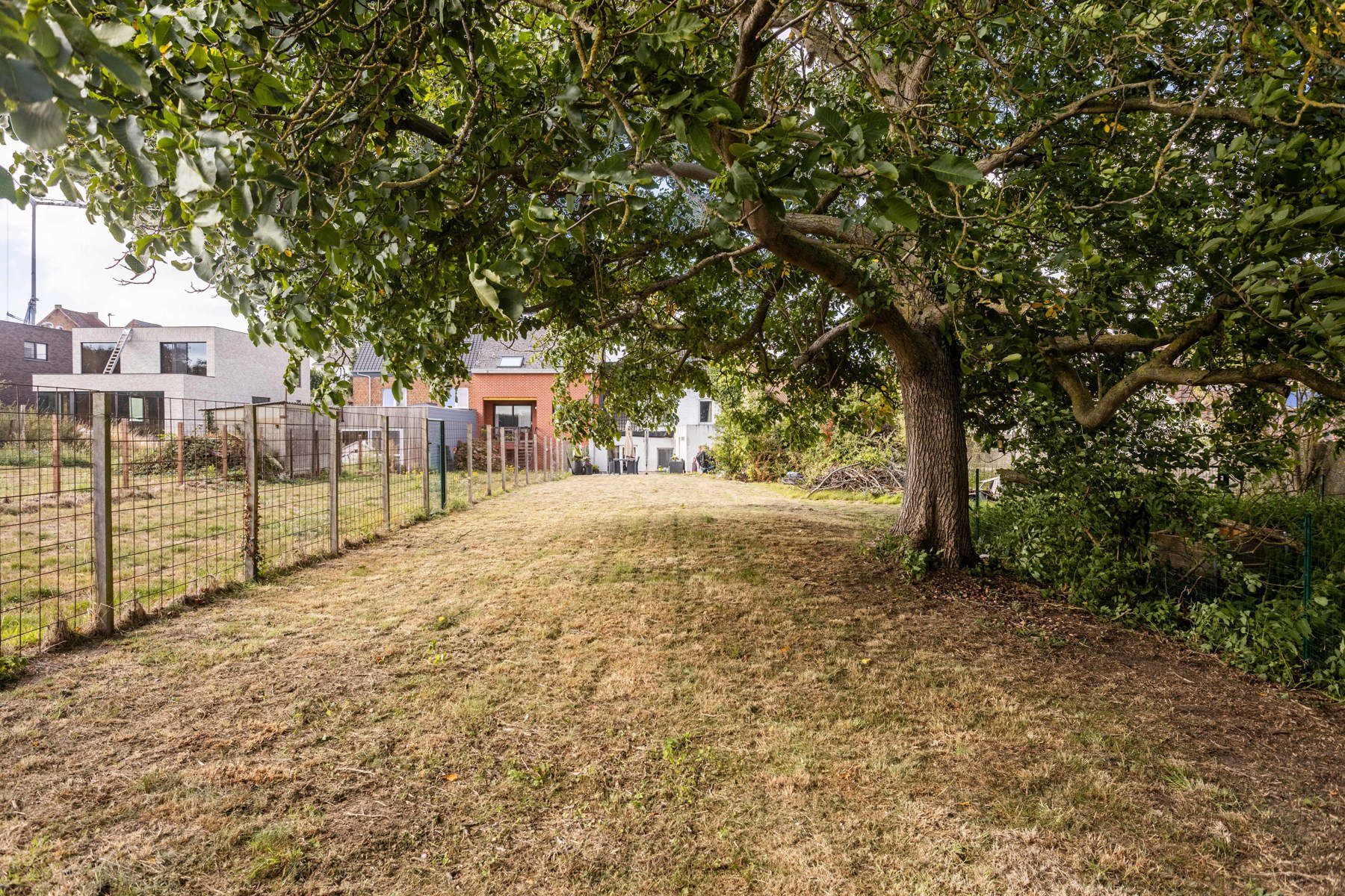 HOB MET 3 SLP, BUREAU, TUIN EN GARAGE foto 22