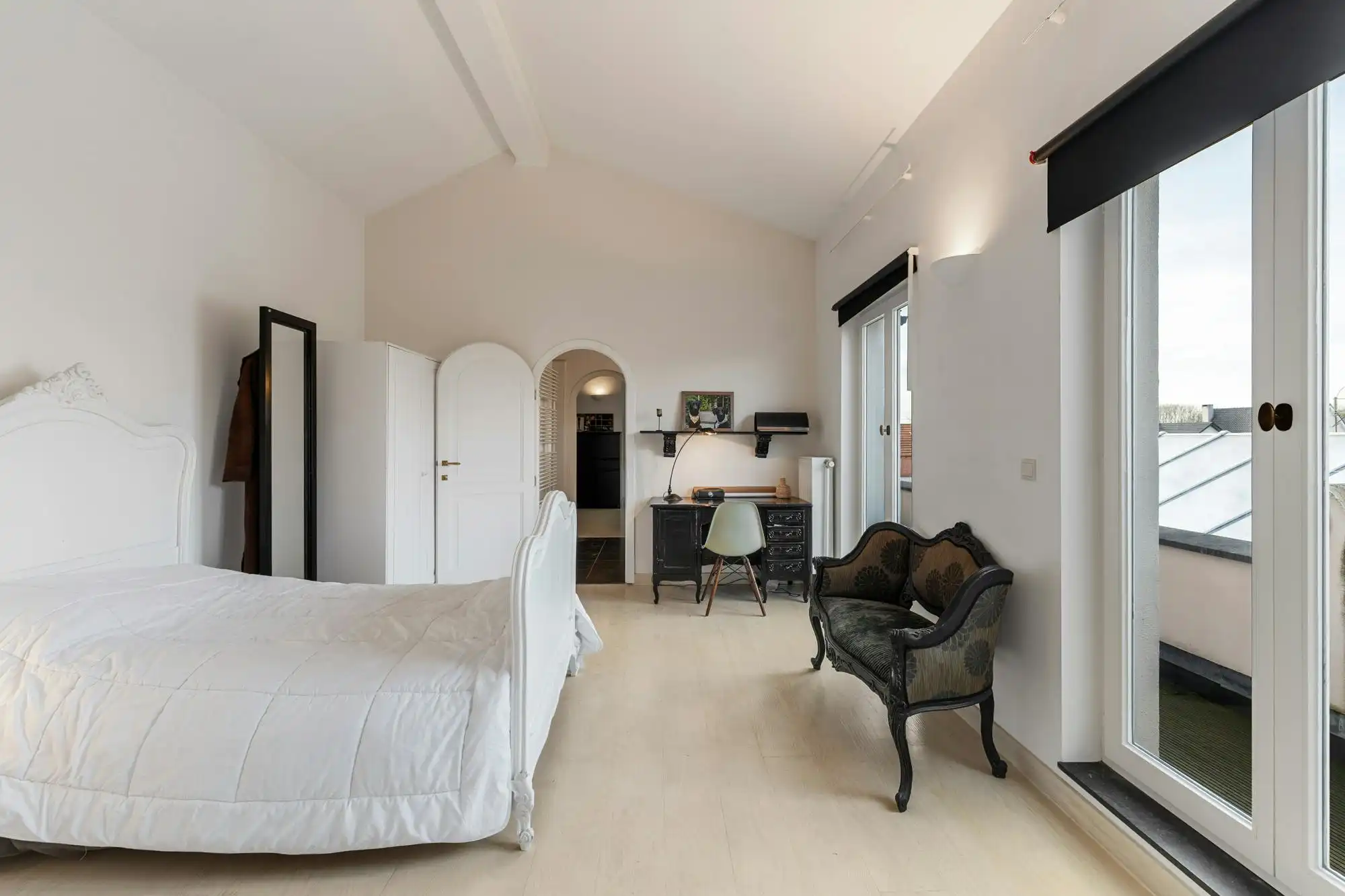 Luxueuze villa met zwembad en handelsruimte te Beverst foto 9