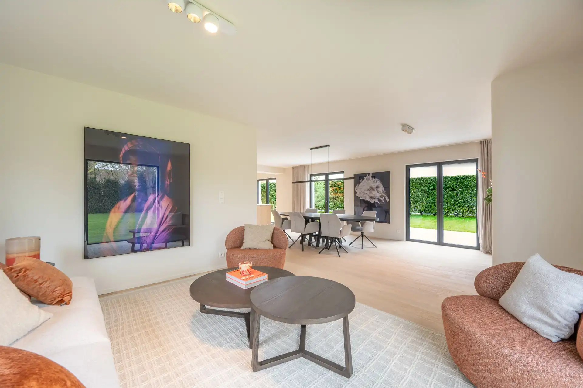 Smaakvol afgewerkte villa in Maaiken met ruime tuin foto 10