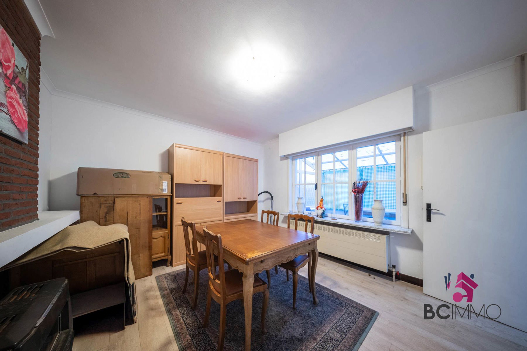 Ruime, tijdloze gezinswoning met 4 slaapkamers, grote tuin en garage en centraal gelegen in Genk foto 5