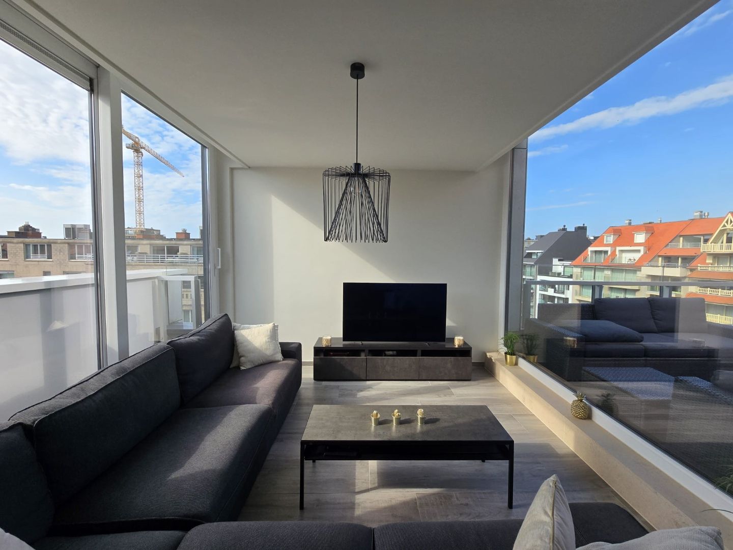 Penthouse met zeezicht op gunstige ligging te Nieuwpoort foto {{pictureIndex}}