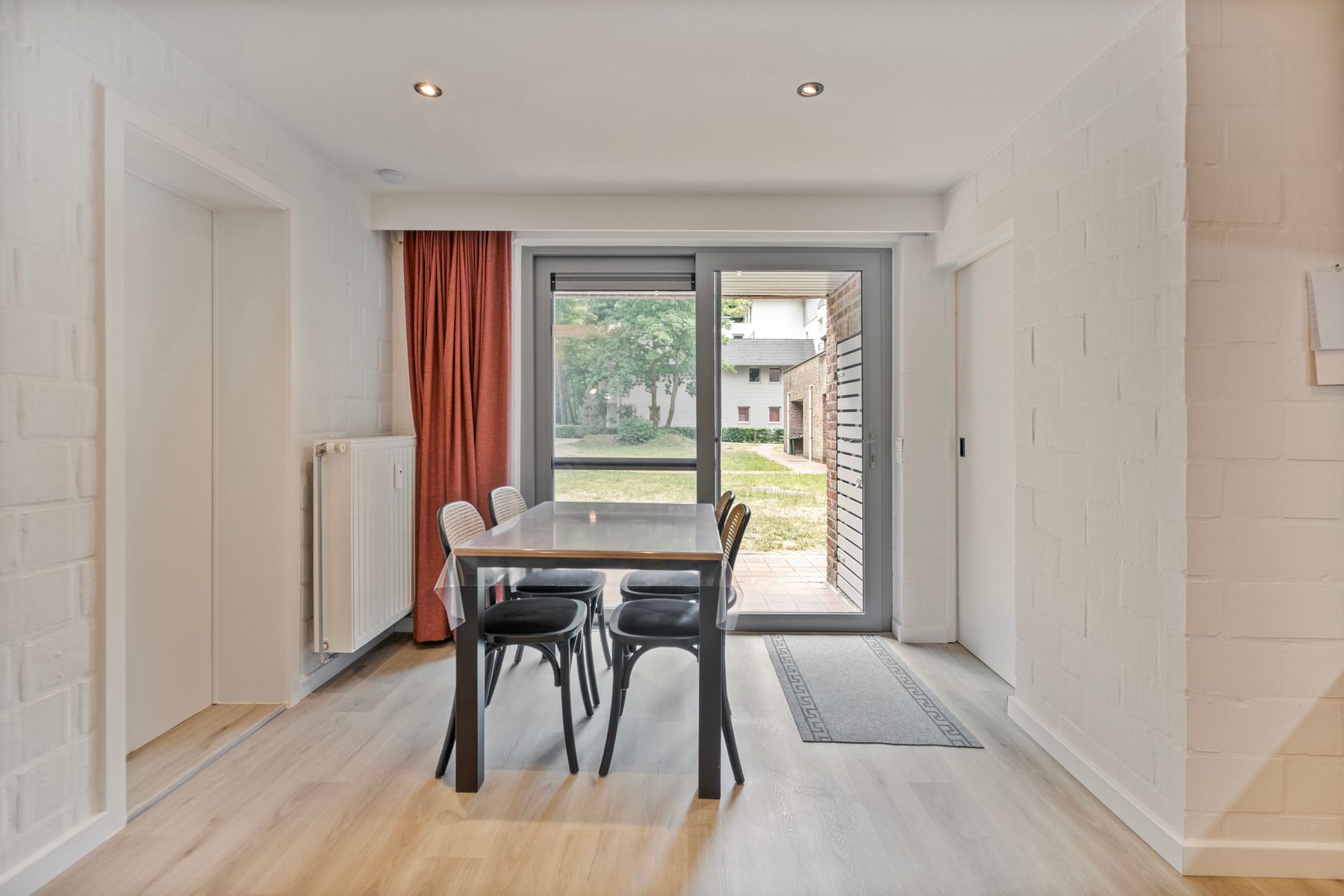 Volledig gerenoveerde vakantiewoning in Hengelhoef – Instap klaar en gemeubileerd! foto 11