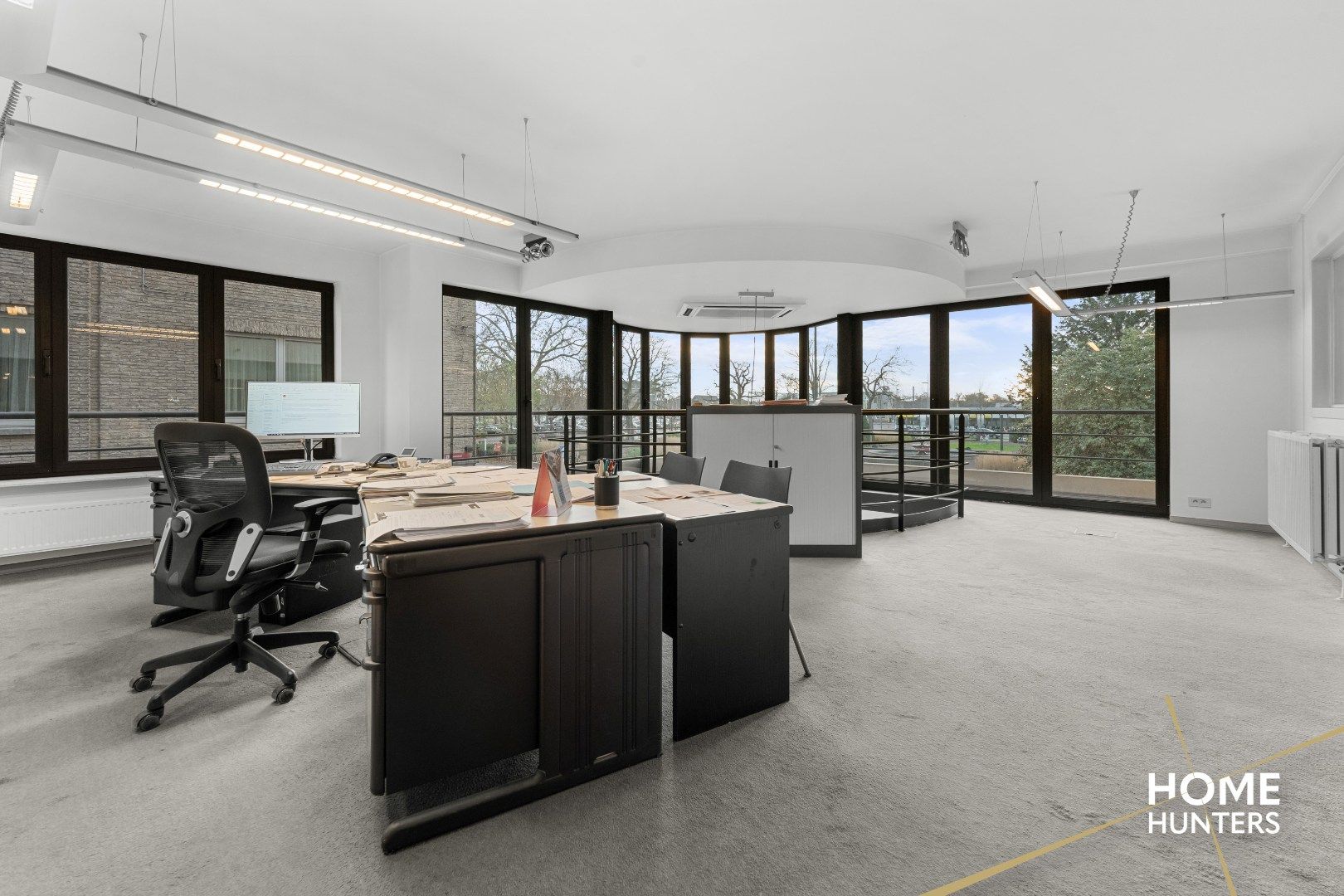 Kantoorruimte bestaande uit twee verdiepingen op het Colaertplein te Ieper foto 5