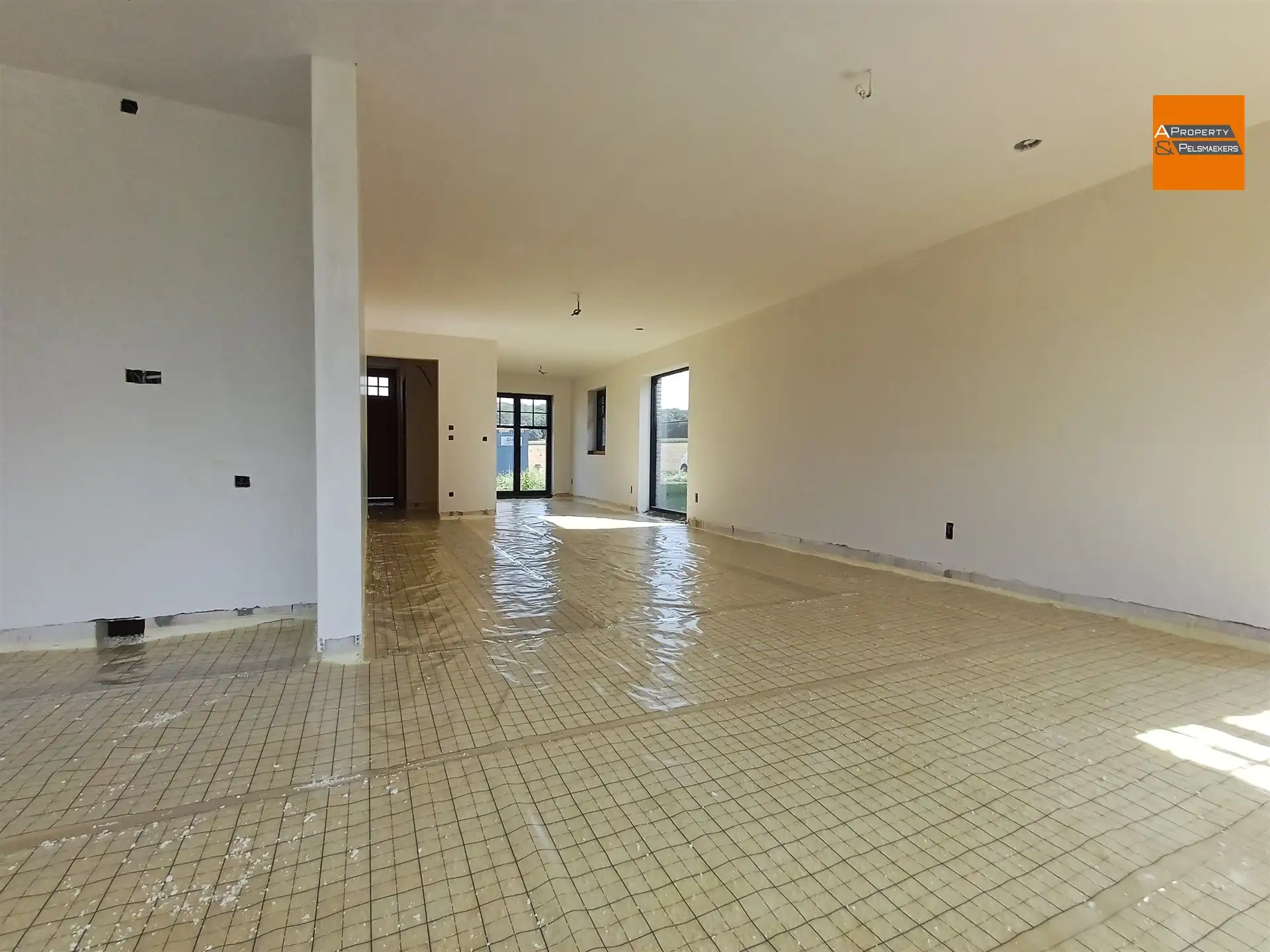 Nieuwbouwwoning met 4 slaapkamers foto 14