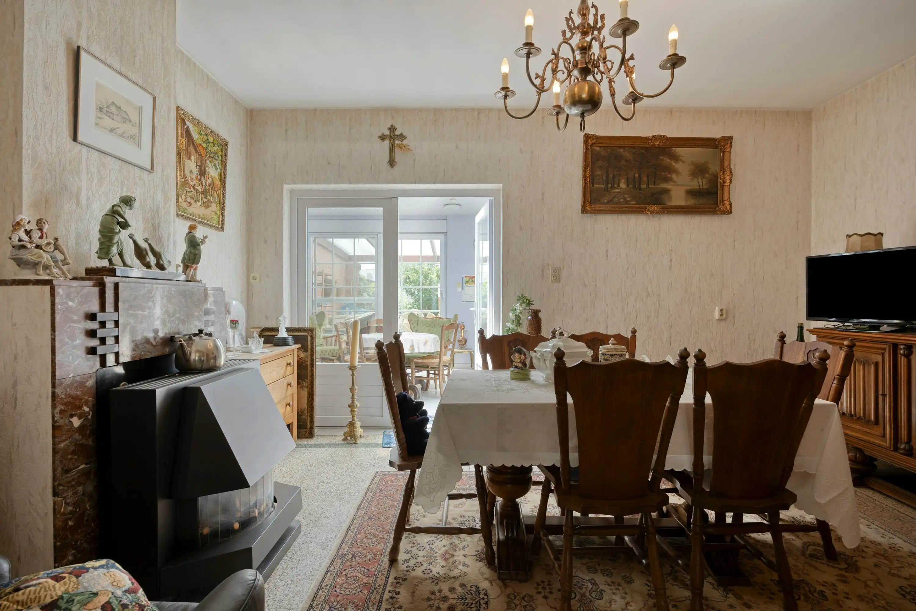 Te renoveren woning te koop in Wuustwezel! foto 5