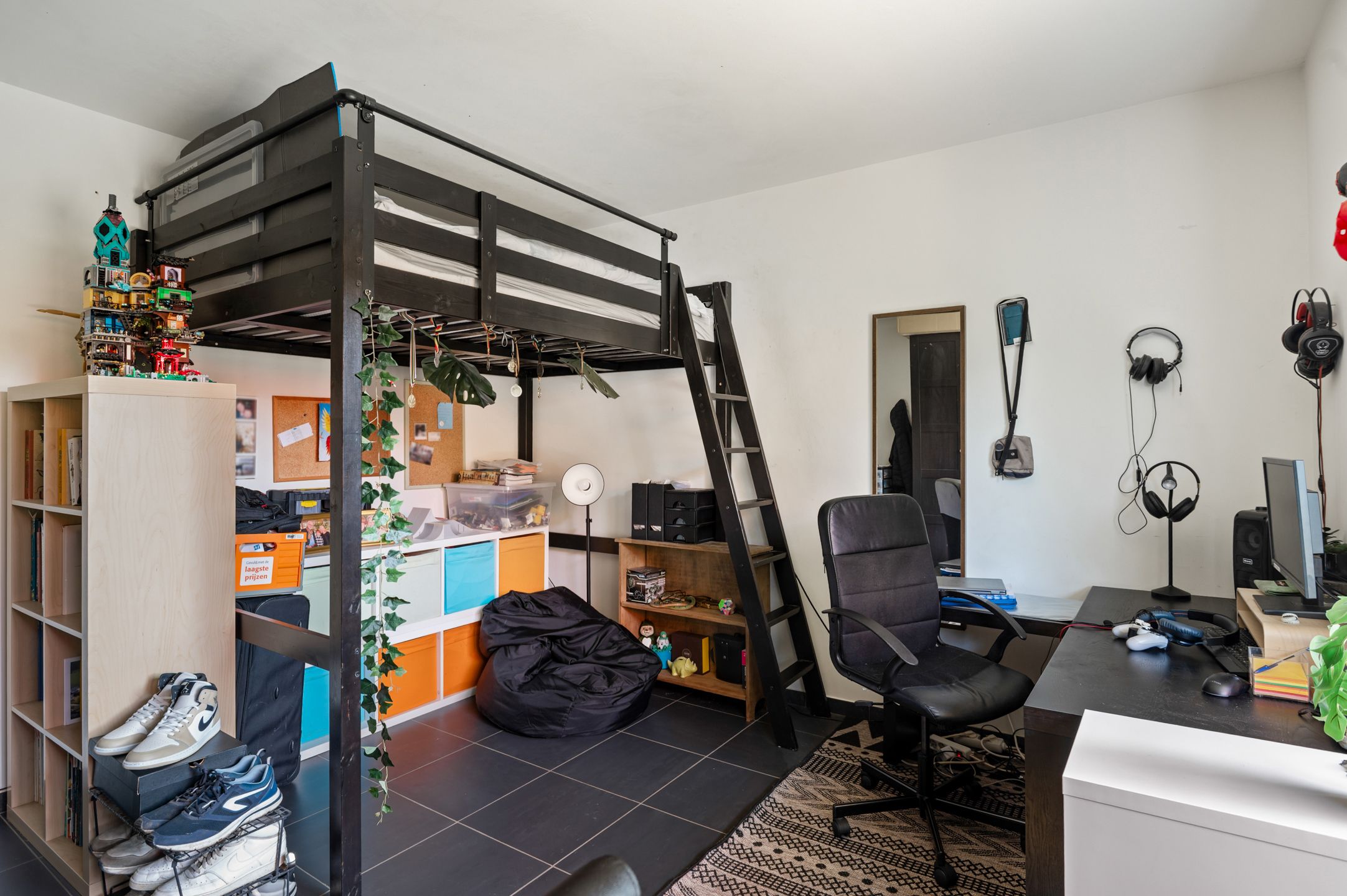 Mooi gelijkvloers appartement met 2 slk., tuin en garagebox foto 9