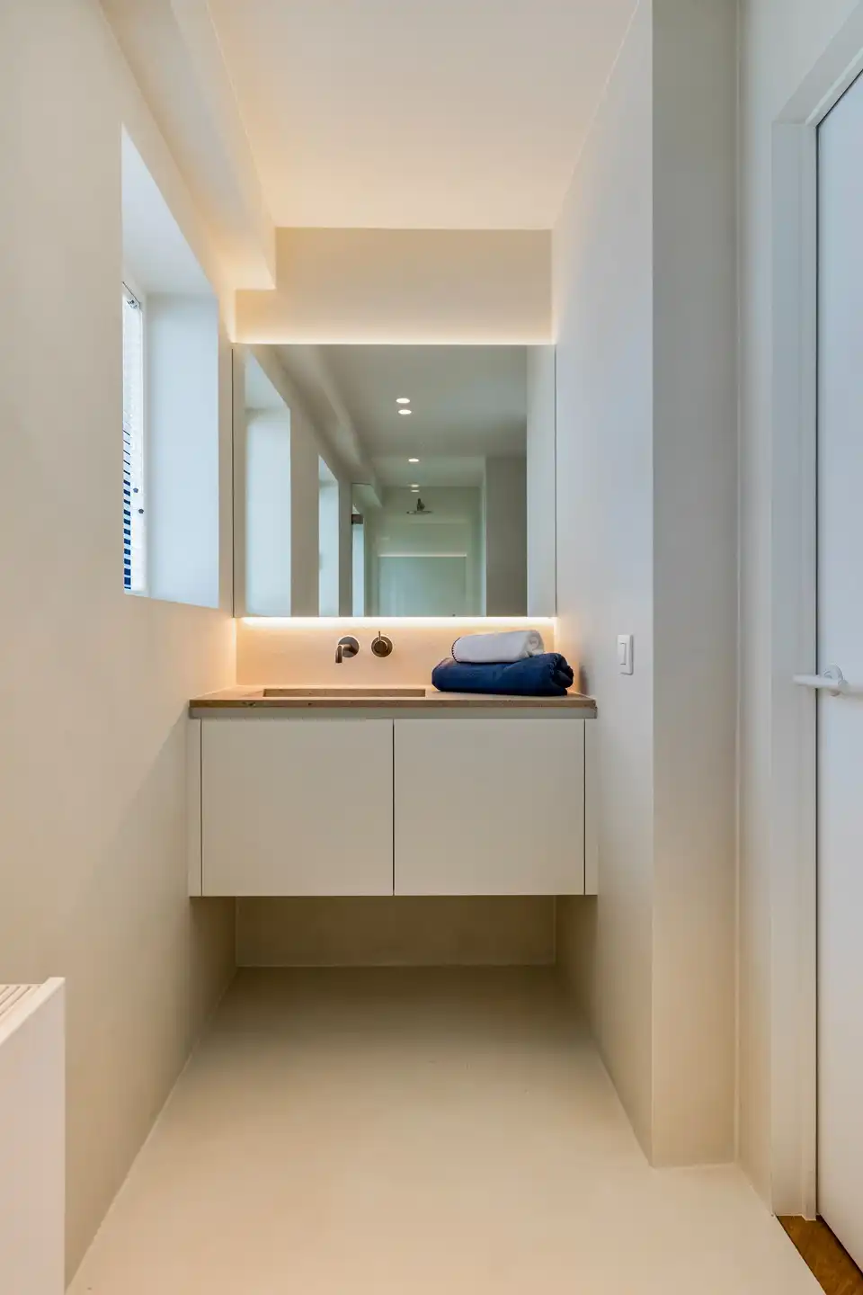 Exclusieve, volledig gerenoveerde hoekvilla met adembenemend zeezicht aan de Zeedijk. foto 23