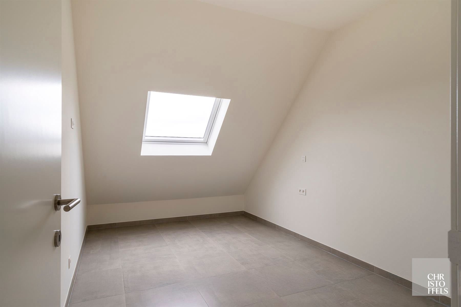 TE HUUR - Luxueus nieuwbouwappartement (101 m²) met ruim terras in Lanaken!  foto 7
