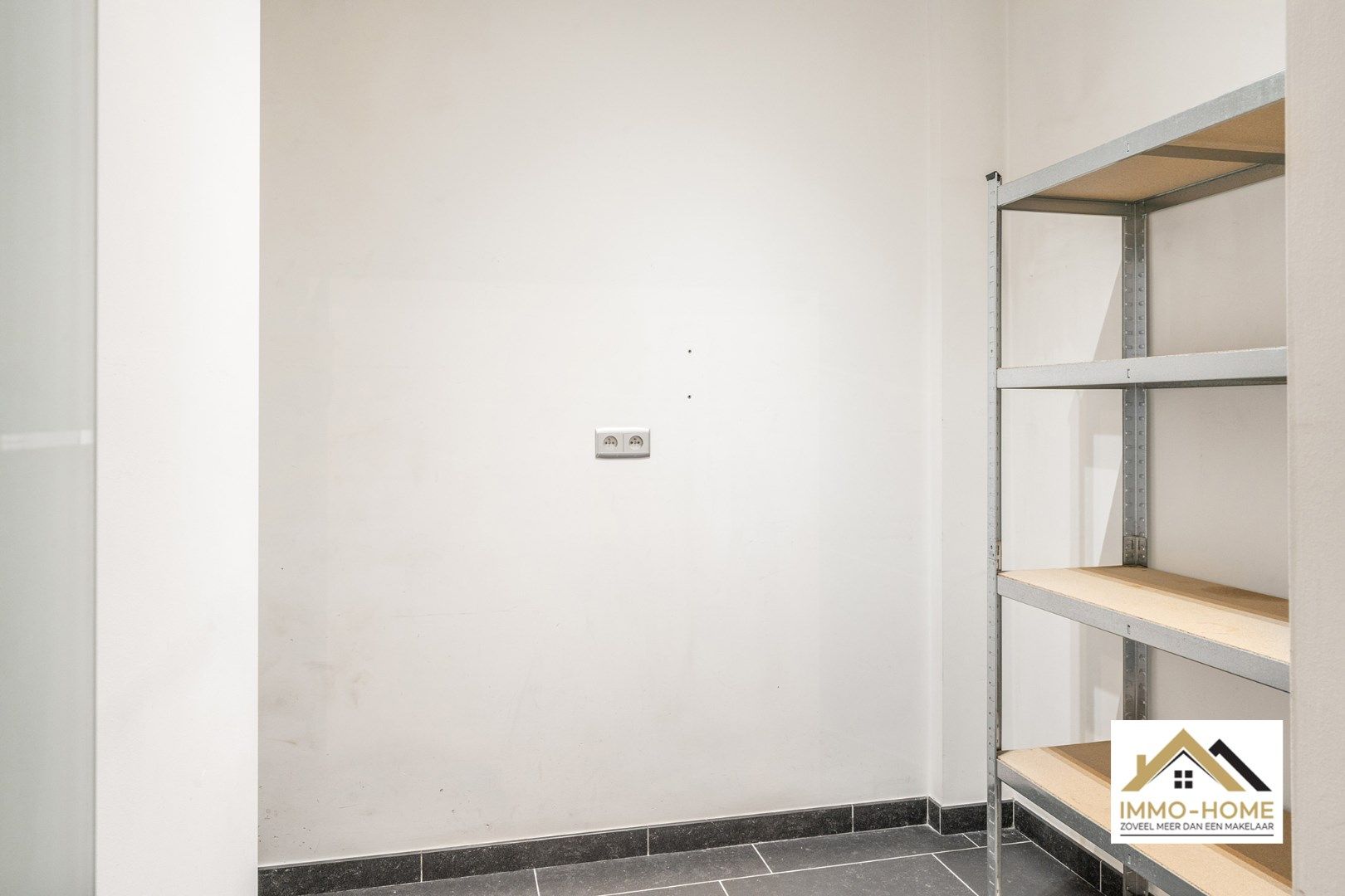 Instapklaar ruim appartement met TOPligging,dicht bij E17,UZ Gent, station foto 19