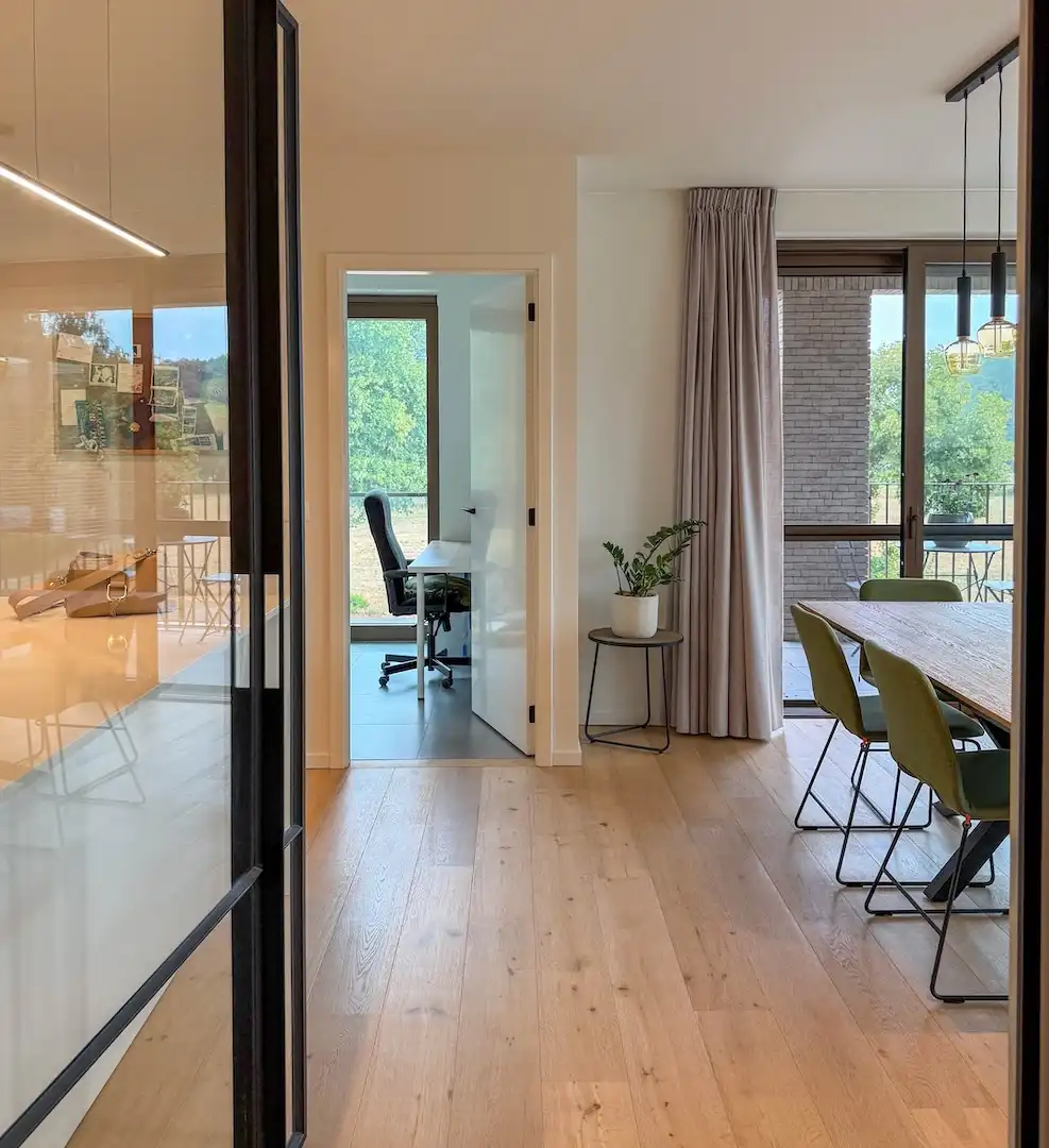 Stijlvol afgewerkt appartement met open zichten, zuidgericht terras, autostaanplaats en berging foto 3