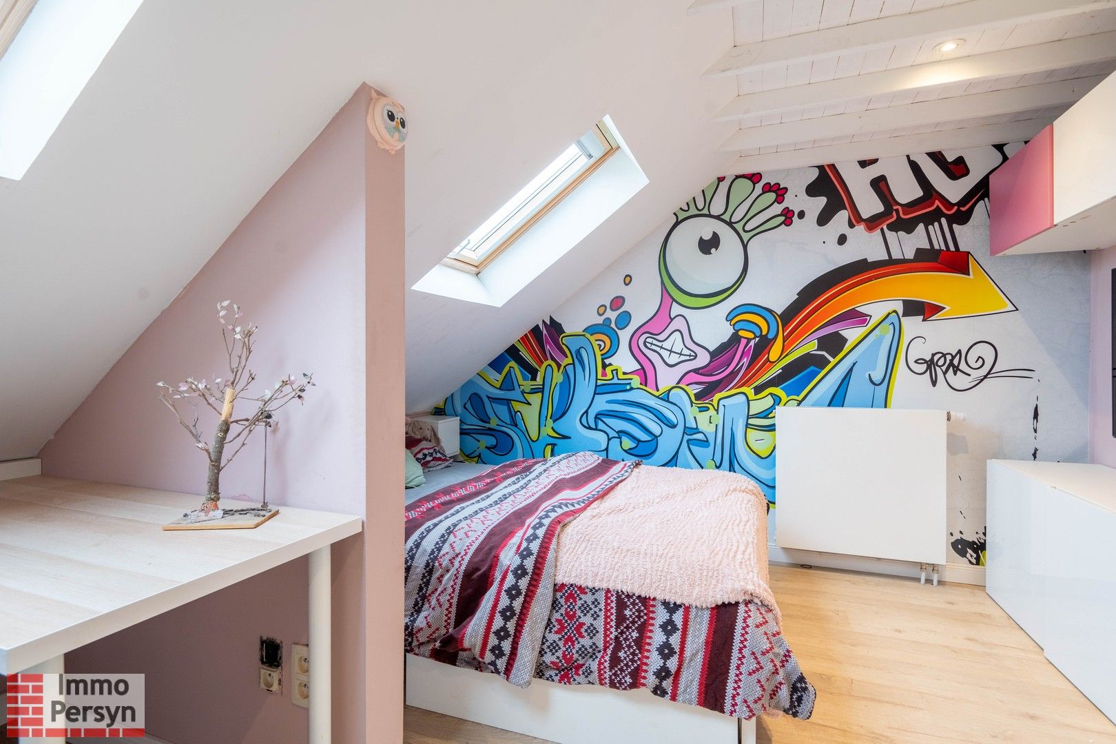 Luxueuze, ruime 4-slaapkamer woning. Twee badkamers. Gelijkvloers wonen. foto 25