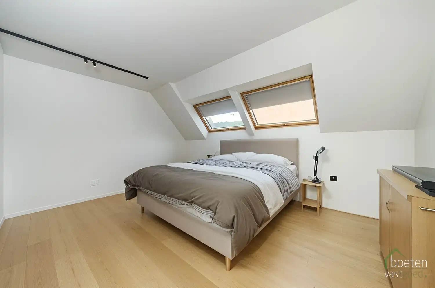 BEVEREN AAN DE IJZER: Handelszaak (momenteel horeca) met heel wat ruimte, woonst én zalige tuin op 1.150m² totale grondoppervlakte. foto 17
